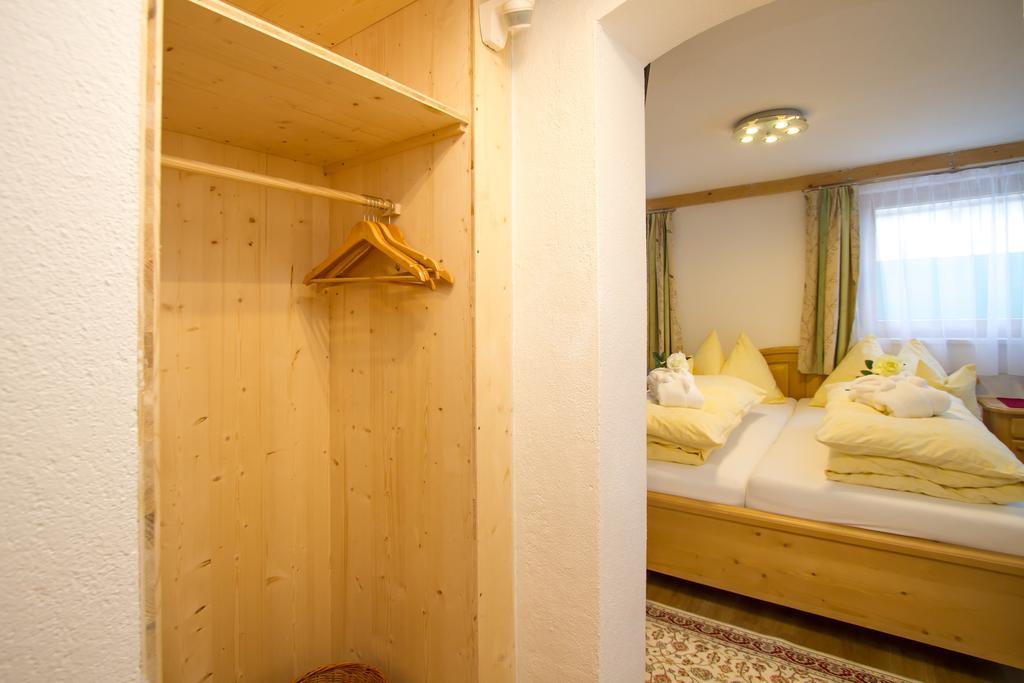 Gertis Ferienwohnung Гохфільцен Номер фото
