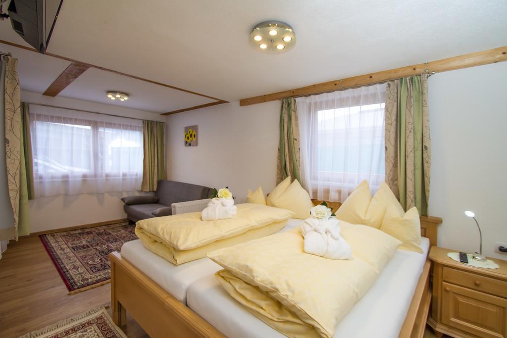 Gertis Ferienwohnung Гохфільцен Номер фото