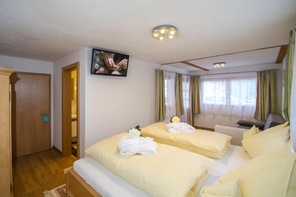 Gertis Ferienwohnung Гохфільцен Номер фото