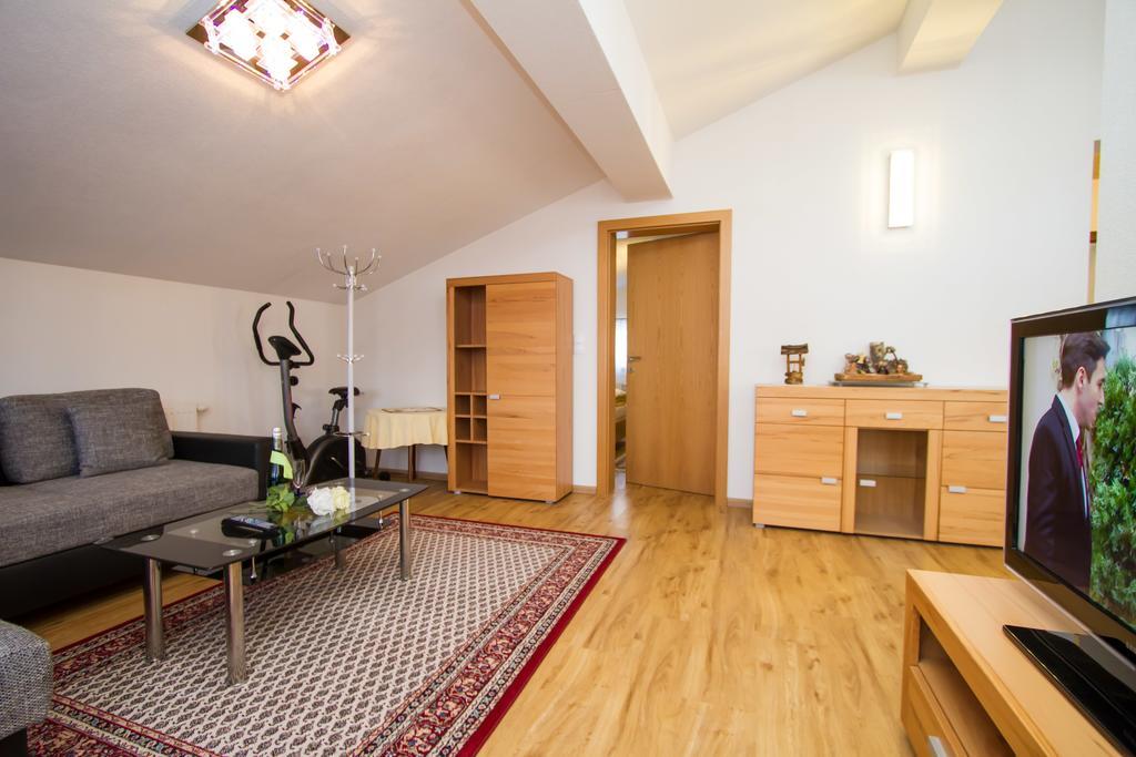 Gertis Ferienwohnung Гохфільцен Номер фото